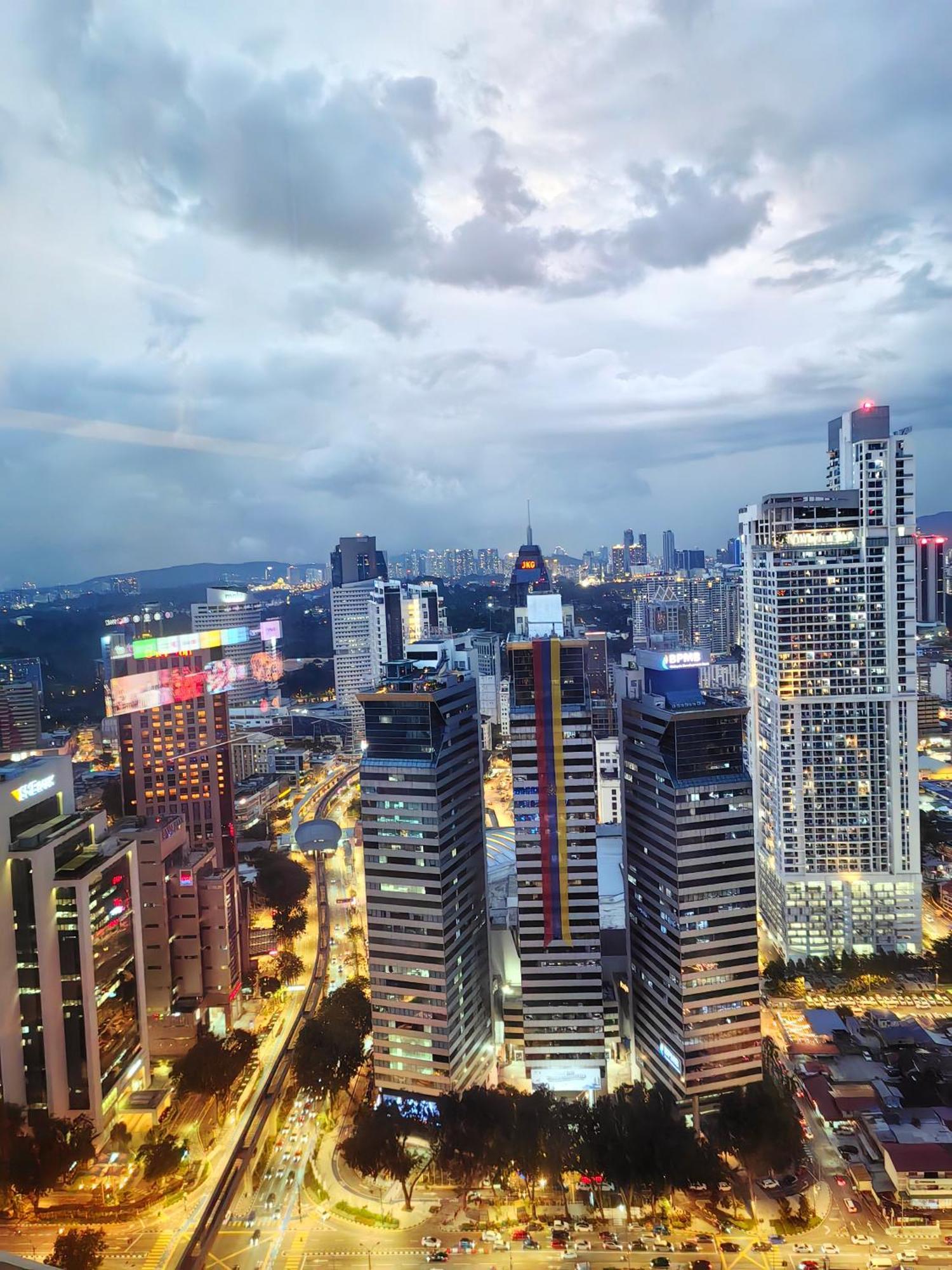 Platinum Klcc & Bukit Bintang Apartment Kuala Lumpur Exterior photo